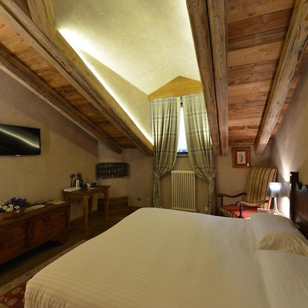 Le Reve Charmant Aosta Rum bild